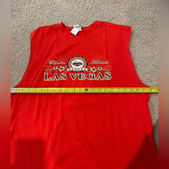 Men's GILDAN ultra cotton LAS Vegas red sleeveless tee - Picture 4 of 7